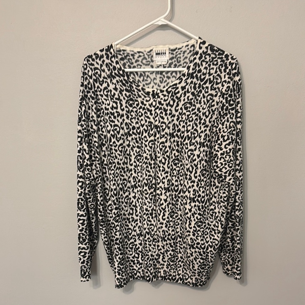 Vintage Leslie Fay button sweater